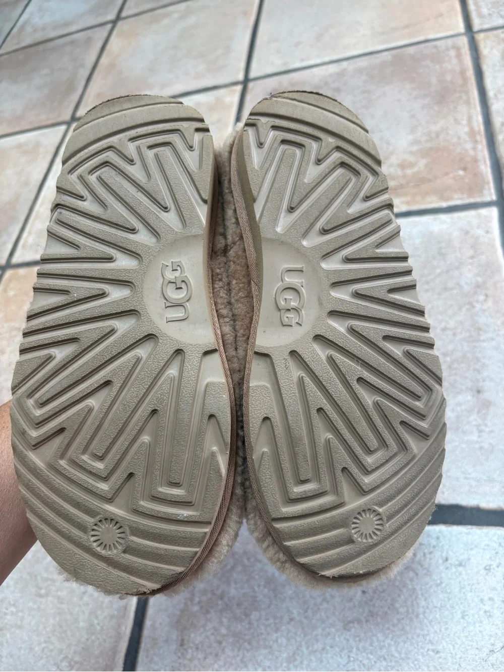 UGG cozy slip